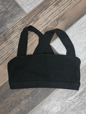 Beyond Yoga Black Cross-Back Stretch Bandeau Top